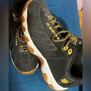 K-Swiss Men's Black and Gold Sneakers